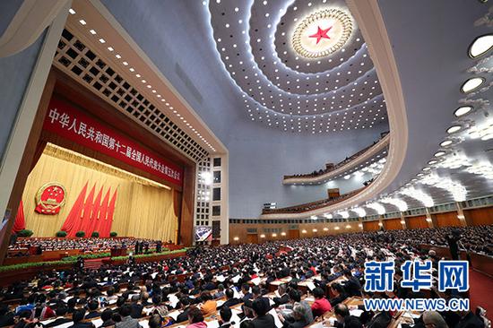 3月5日，第十二届全国人民代表大会第五次会议在北京人民大会堂开幕。 新华社记者 庞兴雷 摄